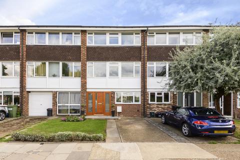 45 Ashburnham Road, Richmond, TW10 7NJ