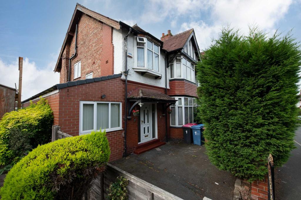 Merrybower Road, Salford 6 bed semidetached house £775,000