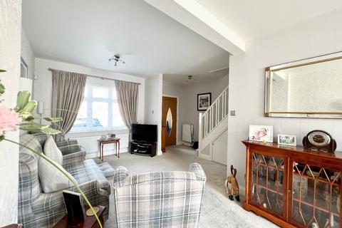 68 Avenue Road, Harold Wood, Romford, RM3 0TB