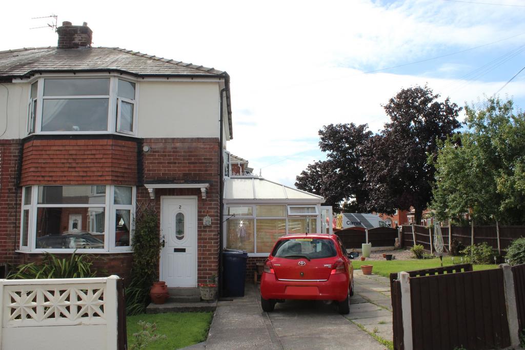 Leadale Road, Leyland PR25 3 bed semidetached house £150,000