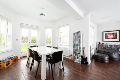 22 Bronte Avenue, Fairfield, Hitchin, SG5 4FB