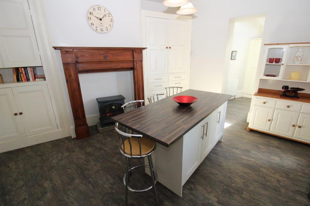 Dining kitchen