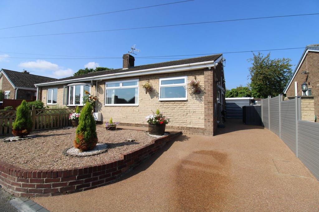 Lansdowne Crescent, Darton, Barnsley 2 bed bungalow - £175,000