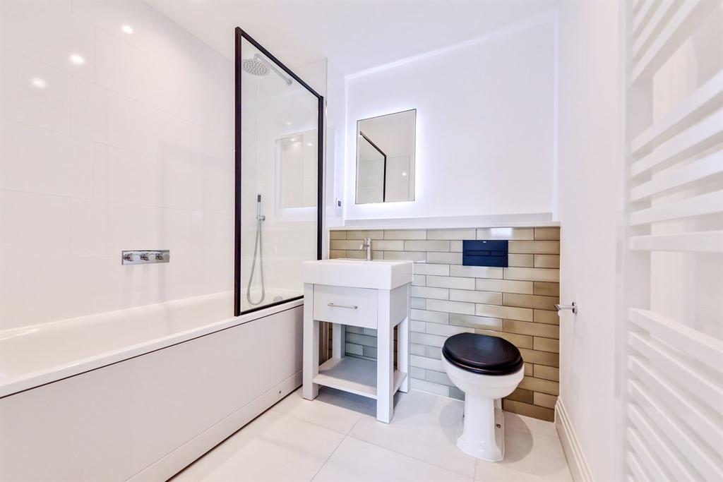 Family bathroom