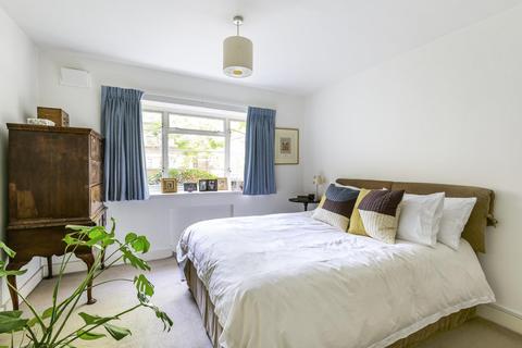 3 bedroom flat for sale - Streatham High Road, Streatham