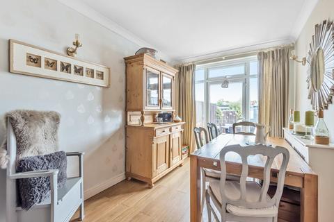 40 Constance Crescent, Bromley, BR2 7QJ