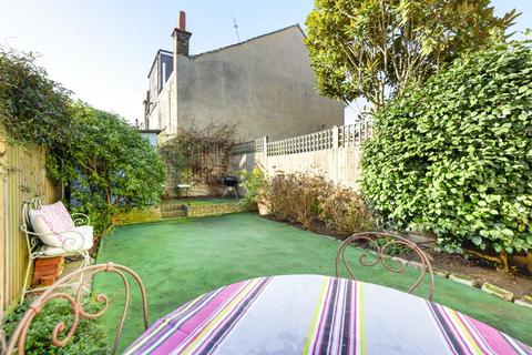 19 Bridgford Street, London, SW18 3TQ