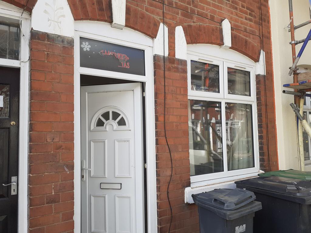 Miner street, Walsall, United Kingdom, WS2 2 bed terraced house to rent