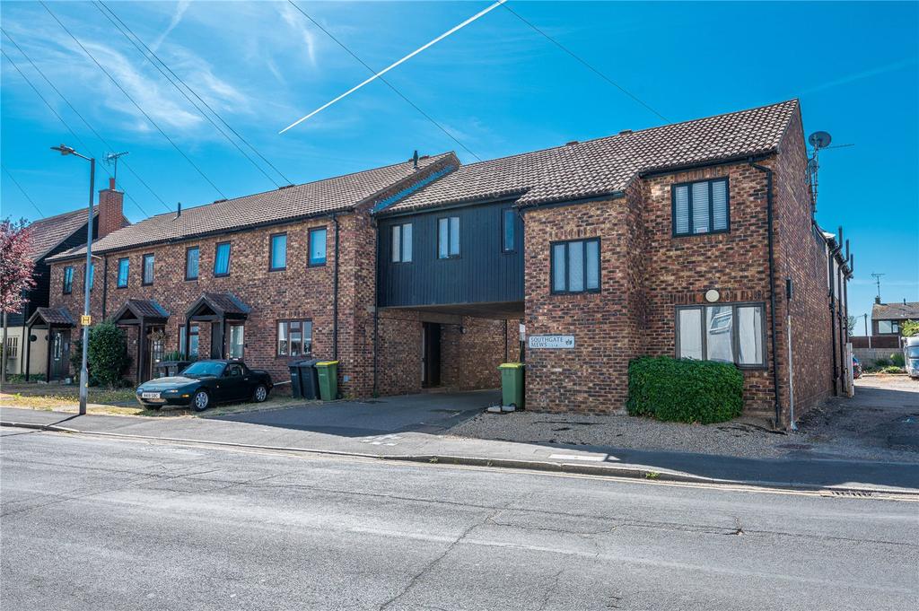 Southgate Mews, Great Wakering, Essex, SS3 1 bed apartment £169,000