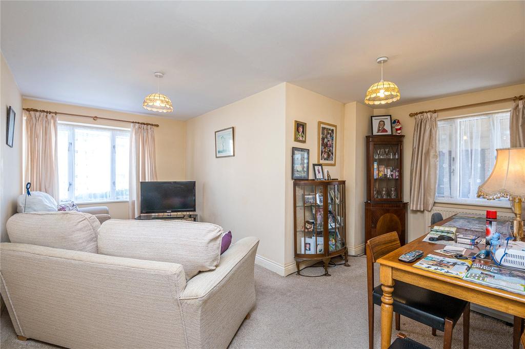 Southgate Mews, Great Wakering, Essex, SS3 1 bed apartment £169,000