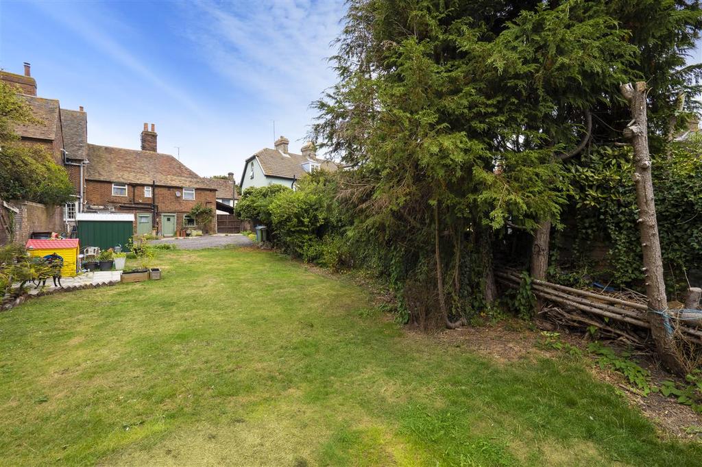 Ospringe Street, Faversham 3 bed semidetached house £365,000