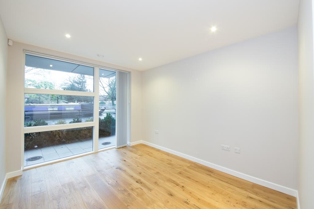 Waterfront Apartments, Amberley Road, Maida Vale W9 2 bed apartment £