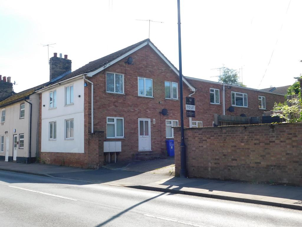 Eastgate Street, Bury St. Edmunds 2 bed apartment £850 pcm (£196 pw)