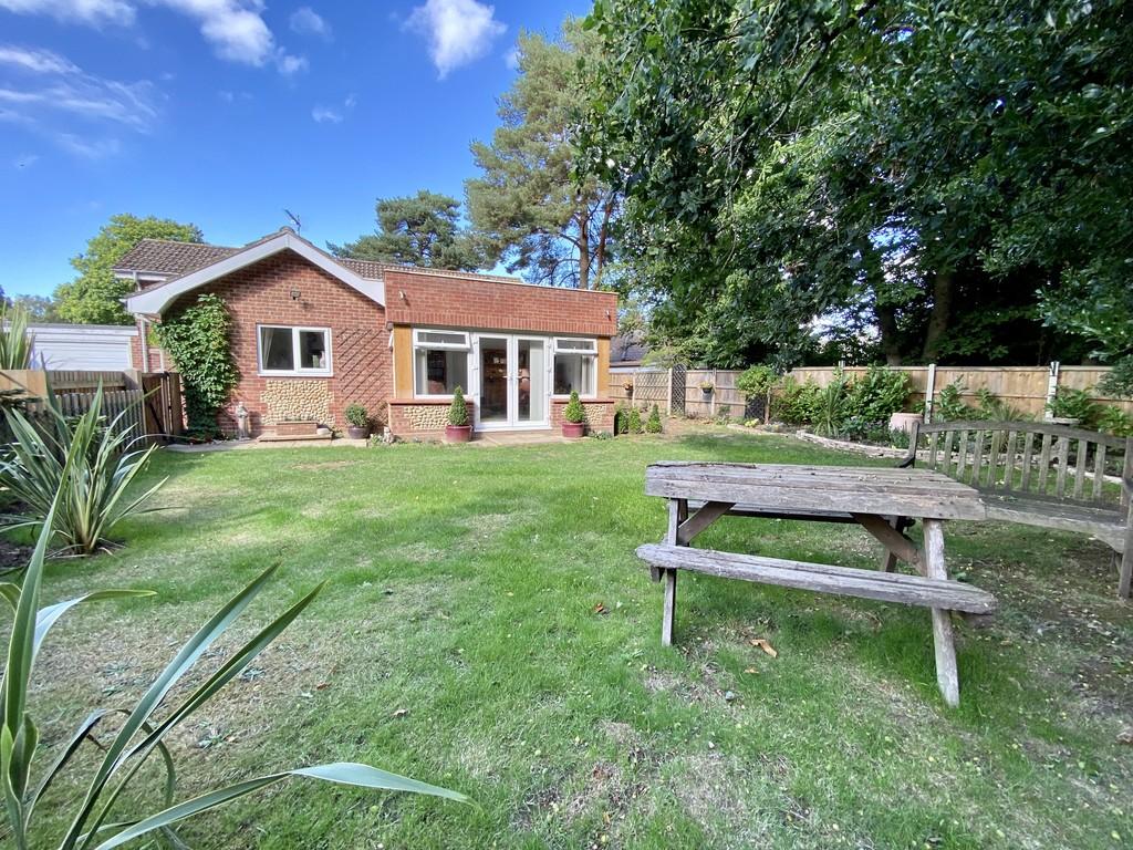 Beech Close, High Kelling, Norfolk 3 bed detached bungalow £575,000