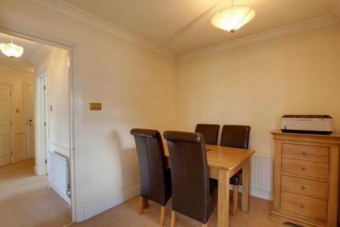 16 Abbotsmead Place, Caversham, Reading, RG4 8BB