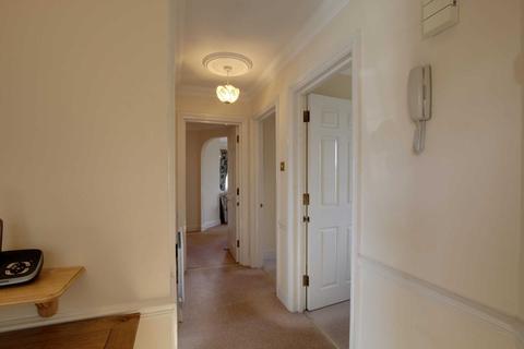 16 Abbotsmead Place, Caversham, Reading, RG4 8BB