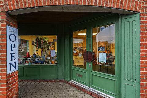 Property for sale, Shop Unit, Strand Quay, Rye, East Sussex TN31 7AY