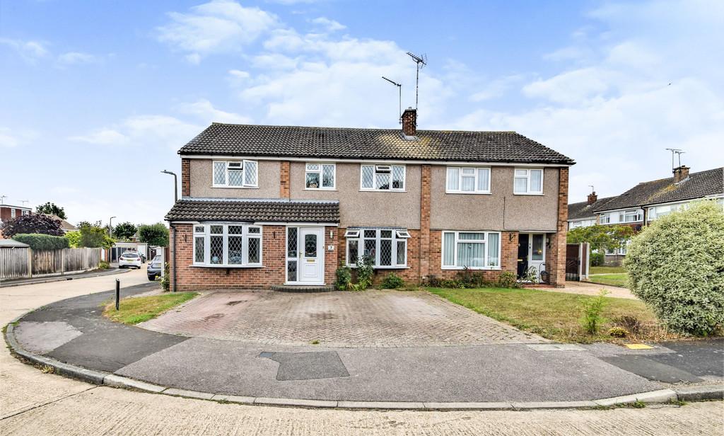 Roughtons, Chelmsford, Essex CM2 8PE 5 bed semidetached house for sale