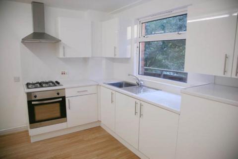 4 bedroom flat to rent, Convenient 4 Double Bedroom Flat in Surrey Quays, Millender Walk, SE16