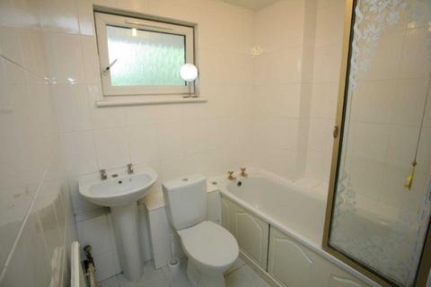 4 bedroom flat to rent, Convenient 4 Double Bedroom Flat in Surrey Quays, Millender Walk, SE16