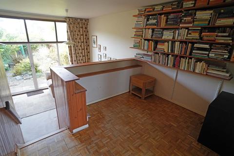 30 Fields Court, Warwick, CV34 5HP