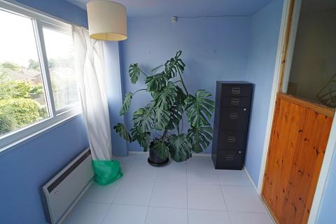 30 Fields Court, Warwick, CV34 5HP