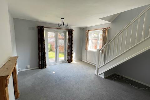 2 bedroom semi-detached house to rent, Dorian Rise