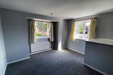2 bedroom semi-detached house to rent, Dorian Rise