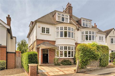 17 Murray Road, London, SW19 4PD