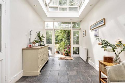 17 Murray Road, London, SW19 4PD