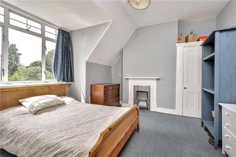 17 Murray Road, London, SW19 4PD