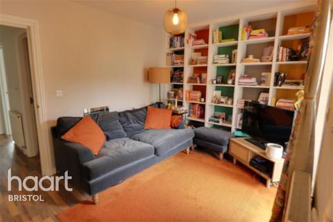2 bedroom flat to rent, Cromer Road, Greenbank