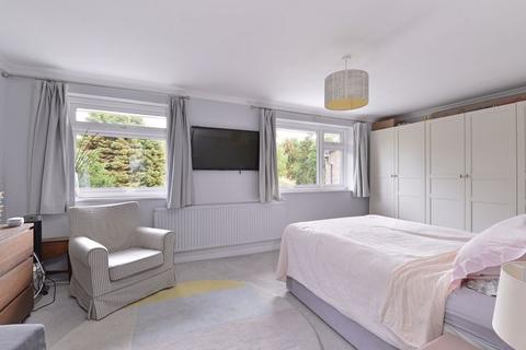 Camelias Rowly Drive, Cranleigh, GU6 8PN