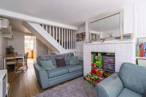 2 bedroom cottage for sale, Dunstable Road, Studham