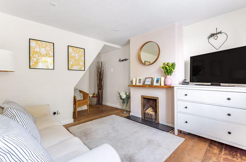 Fairglen Road, Wadhurst 2 bed terraced house £375,000