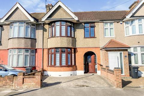 3 bedroom terraced house for sale - Meadway, SEVEN KINGS, IG3