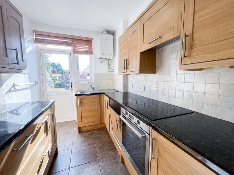 Alderney Gardens, Northolt 3 bed semidetached house £1,900 pcm (£438 pw)