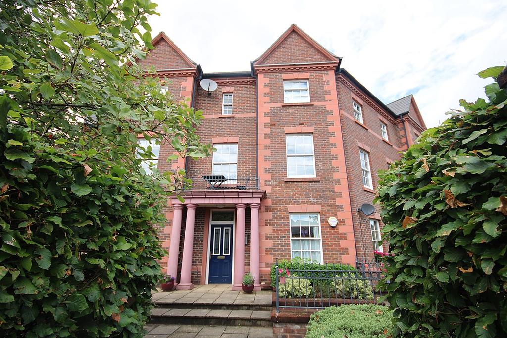 Pewterspear Green Road, Appleton, Warrington, WA4 2 bed apartment £