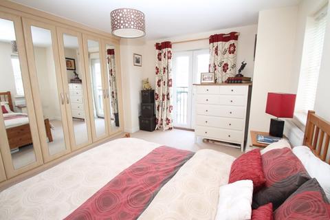 18 Campbell Road, Hawkinge, Folkestone, CT18 7TL