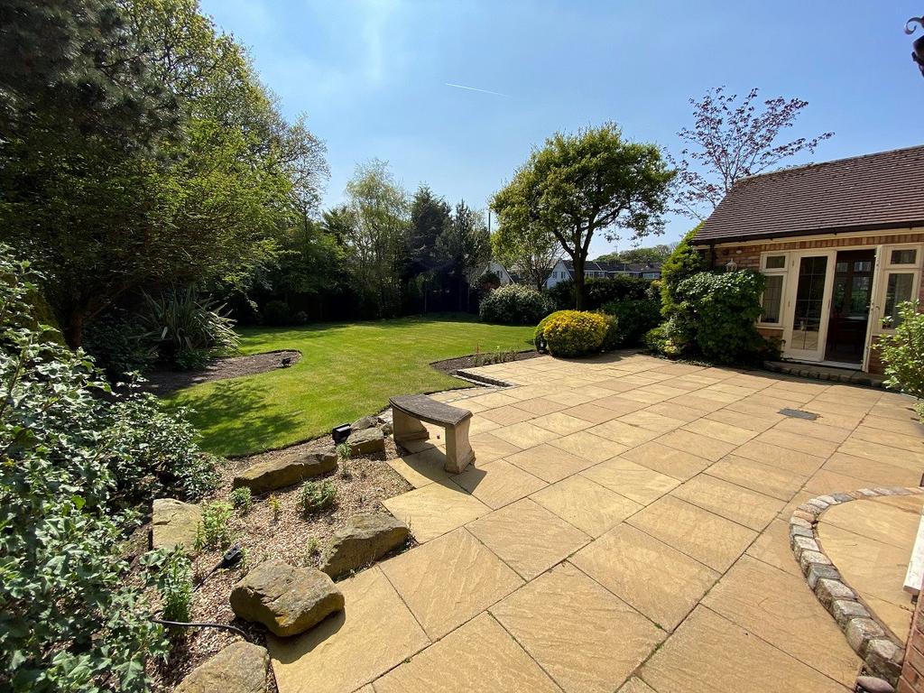 Timms Lane, Formby, Liverpool, L37 5 bed detached house for sale £