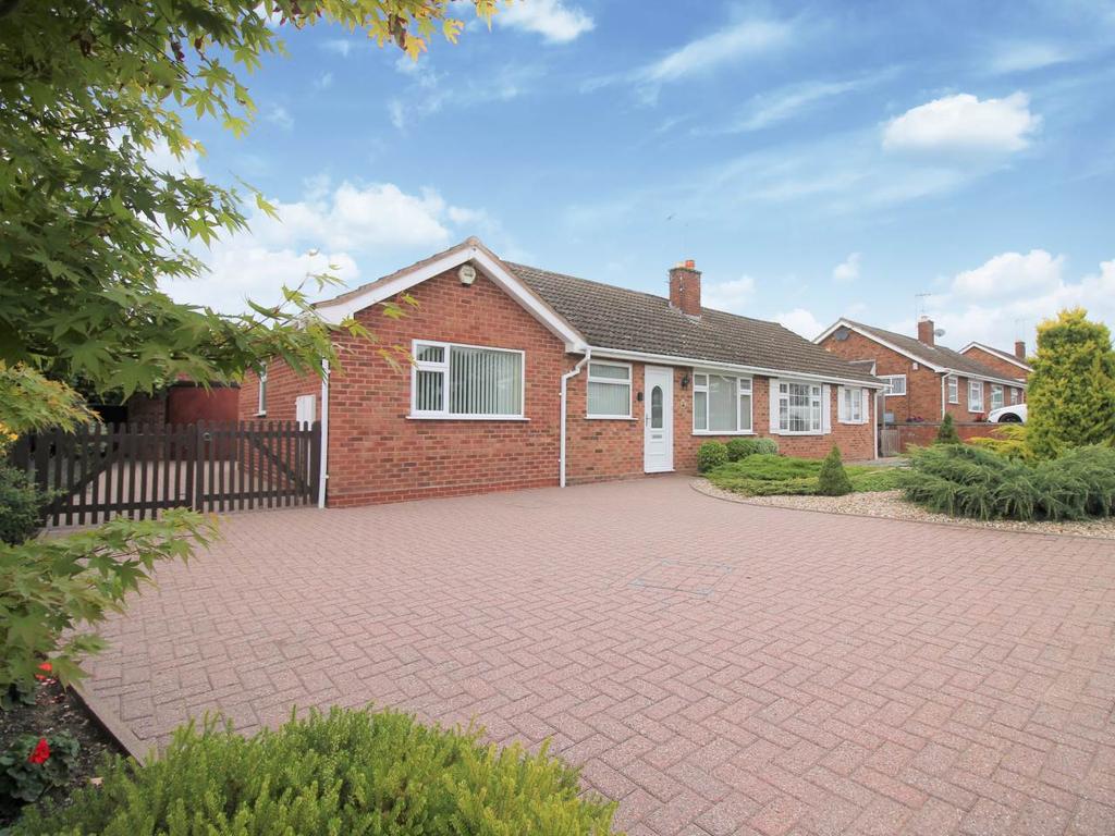 Evendene Road, Hampton, Evesham 2 bed house £1,250 pcm (£288 pw)