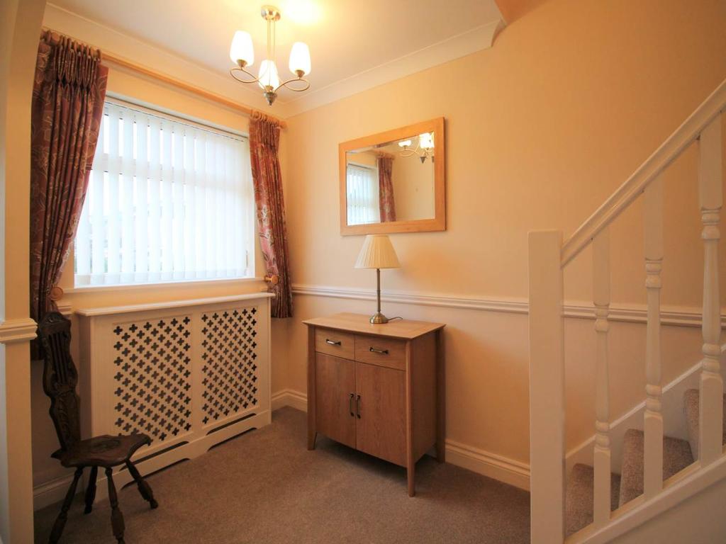 Evendene Road, Hampton, Evesham 2 bed house £1,250 pcm (£288 pw)