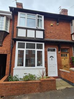 2 bedroom terraced house to rent, James Street, Leek