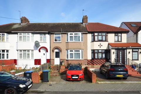 4 bedroom terraced house to rent, Sunleigh Road, Wembley