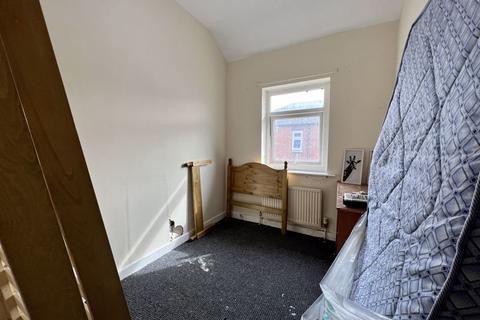 3 bedroom end of terrace house for sale - Clavering Street, Wallsend