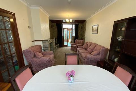 88 Clifton Crescent, Sheffield, S9 4BE