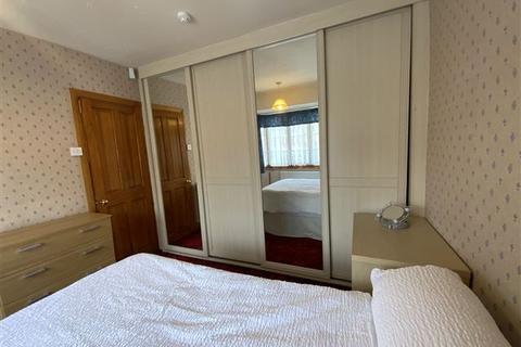 88 Clifton Crescent, Sheffield, S9 4BE