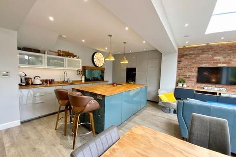 11 Lathkill Road, Sheffield, S13 8DJ