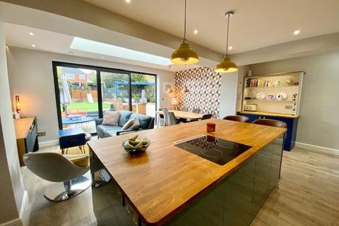 11 Lathkill Road, Sheffield, S13 8DJ