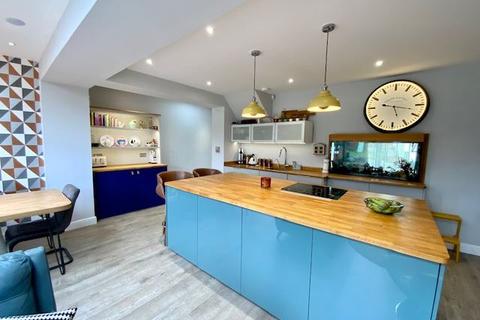 11 Lathkill Road, Sheffield, S13 8DJ